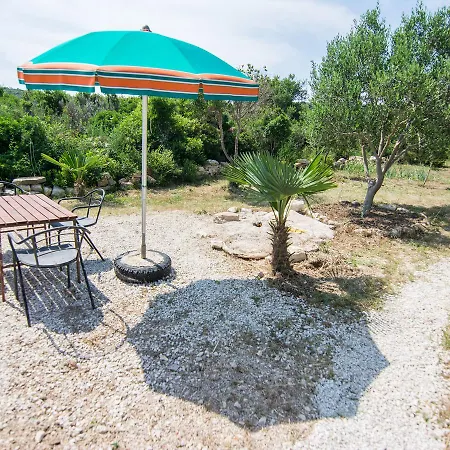 펜션 Traditional In Zizanj With Private Garden Otok Zizanj