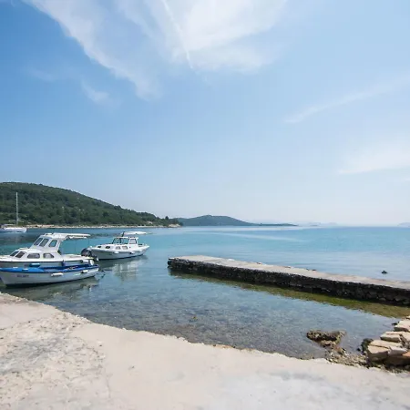 Traditional In Zizanj With Private Garden * Otok Zizanj
