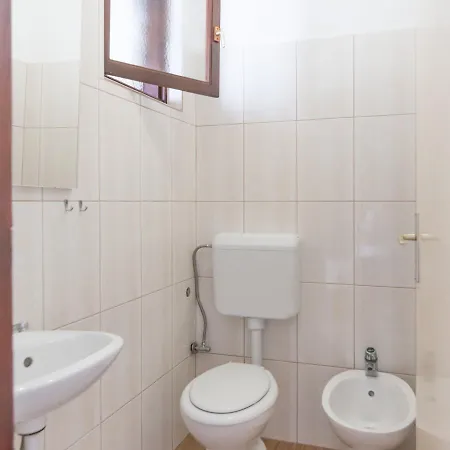 Traditional In Zizanj With Private Garden *